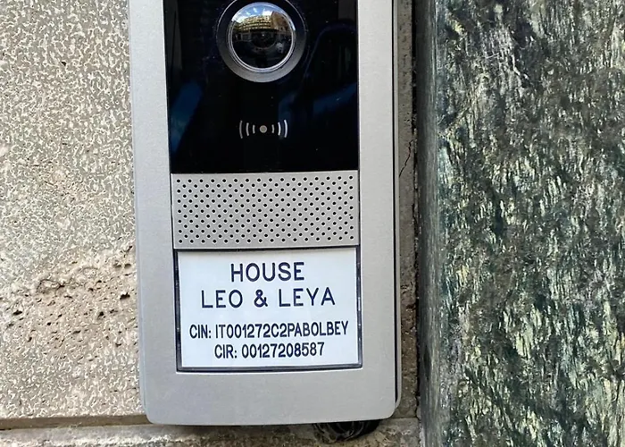 House Leo & Leya * トリノ